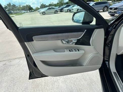 Certified 2024 Volvo S90 T8 Ultimate w/ Lounge Package image 16