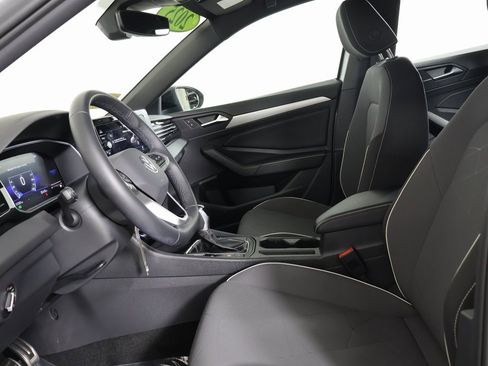 Used 2025 Volkswagen Jetta Sport image 20