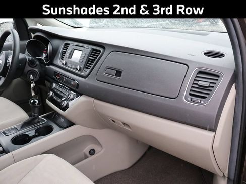 Used 2015 Kia Sedona LX w/ LX Convenience Package FWD image 12