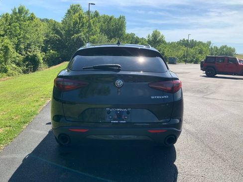 Used 2022 Alfa Romeo Stelvio Sprint RWD image 9