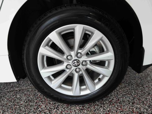 Used 2024 Toyota Corolla SE w/ SE Package FWD image 28