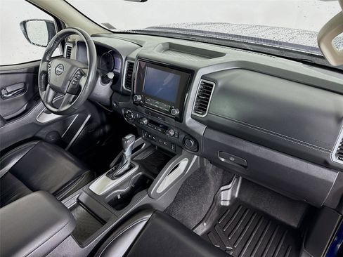 Used 2023 Nissan Frontier SV w/ SV Premium Package image 29