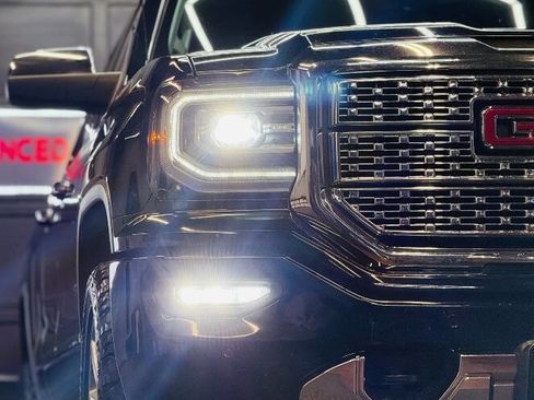 Used 2017 GMC Sierra 1500 Denali AWD/4WD image 3