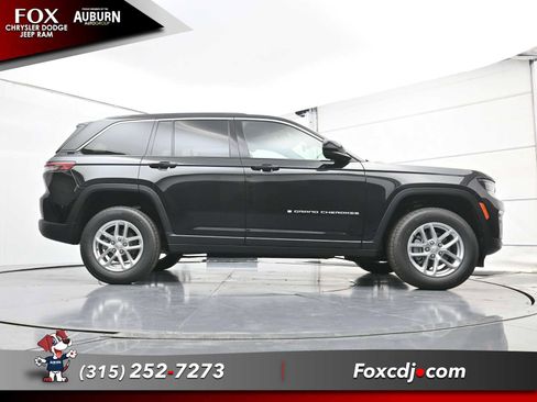 New 2025 Jeep Grand Cherokee Laredo X image 17