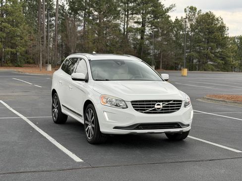 Used 2015 Volvo XC60 T5 Premier Plus image 1