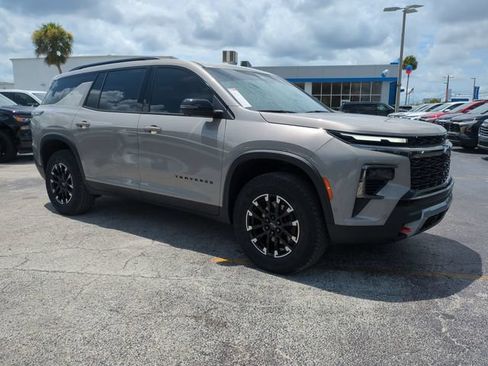 Used 2026 Chevrolet Traverse Z71 w/ Enhanced Driving Package AWD/4WD image 2