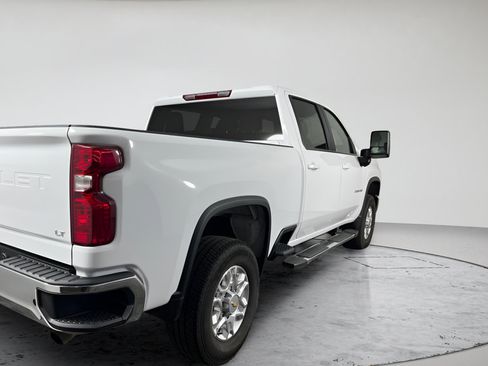 Used 2025 Chevrolet Silverado 2500 LT w/ Convenience Package AWD/4WD image 3