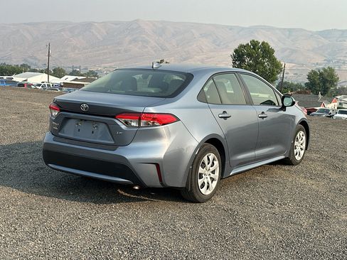 Certified 2022 Toyota Corolla LE FWD image 12