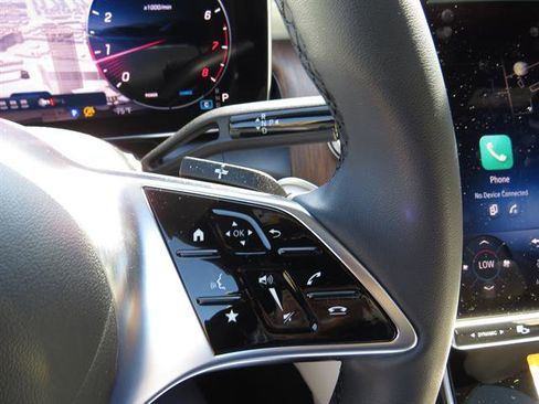 Used 2026 Mercedes-Benz GLC 300 4MATIC image 12