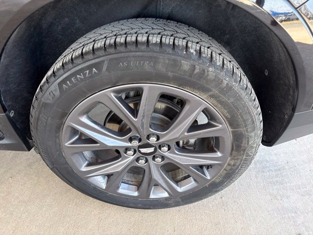 Used 2019 Cadillac XT5 Premium Luxury w/ Sport Package FWD image 5