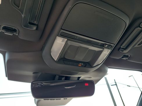 Certified 2025 Subaru Forester AWD/4WD image 30