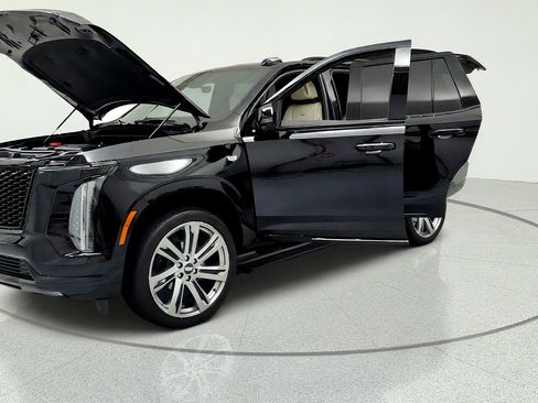 Certified 2025 Cadillac Escalade Sport w/ Touring Package AWD/4WD image 9