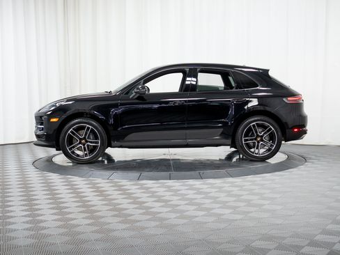 Certified 2021 Porsche Macan AWD/4WD image 29