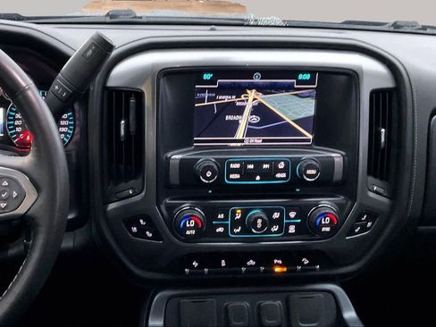 Used 2016 Chevrolet Silverado 1500 LTZ Z71 w/ LTZ Plus Package AWD/4WD image 8
