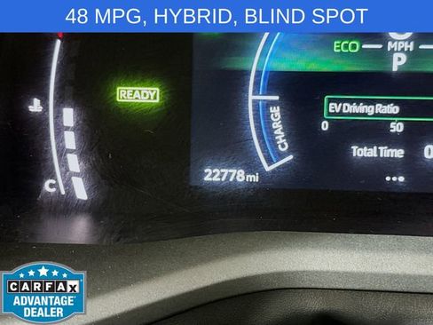 Used 2025 Toyota Camry SE w/ Convenience Package FWD image 12