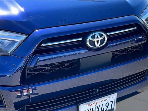 Used 2022 Toyota 4Runner TRD Sport w/ Technology Package AWD/4WD image 29