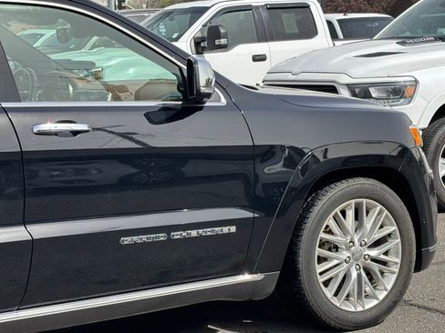 Used 2017 Jeep Grand Cherokee Summit AWD/4WD image 7