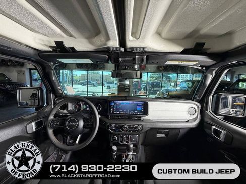 Used 2024 Jeep Wrangler Unlimited AWD/4WD image 16