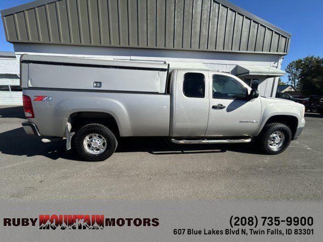 Used 2007 GMC Sierra 2500 SLE w/ Z71 Off-Road Package AWD/4WD image 21