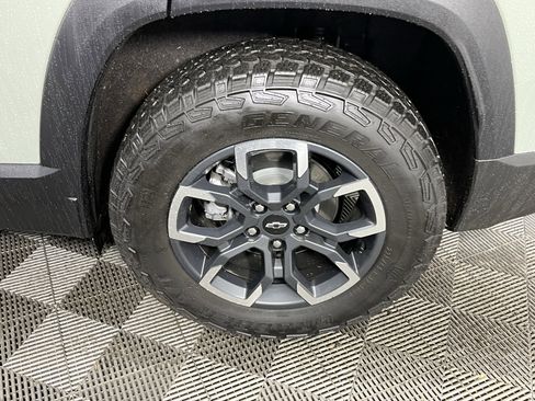 Used 2025 Chevrolet Equinox ACTIV w/ Convenience Package III image 20