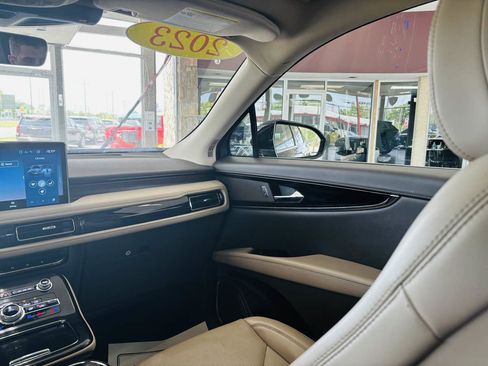 Used 2023 Lincoln Nautilus Reserve FWD image 44