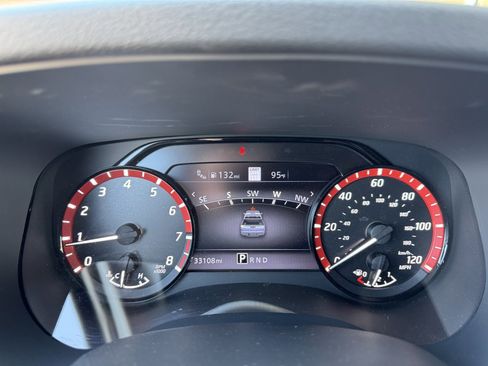 Used 2022 Nissan Frontier Pro-X image 23