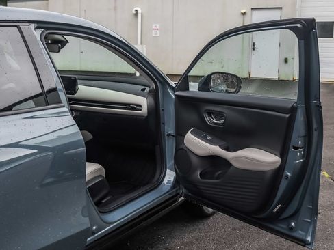 Used 2024 Honda HR-V EX-L image 18