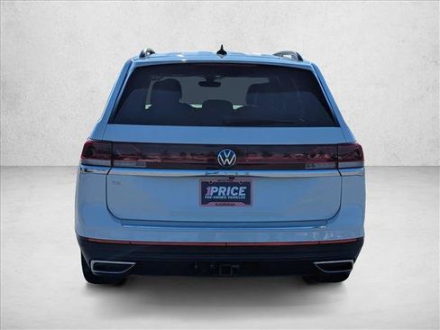 Used 2024 Volkswagen Atlas SE FWD image 6