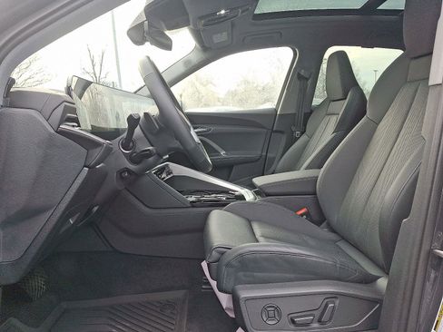 Certified 2025 Audi Q5 Prestige image 13