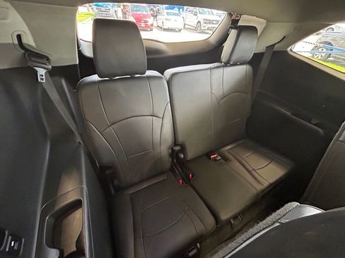 Used 2020 Buick Enclave Avenir w/ Avenir Technology Package FWD image 32