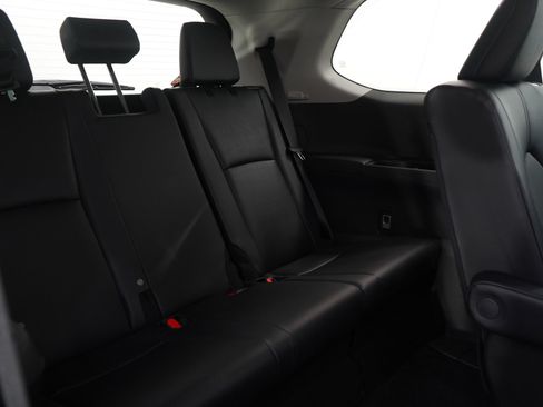 Used 2025 Toyota Grand Highlander AWD image 12