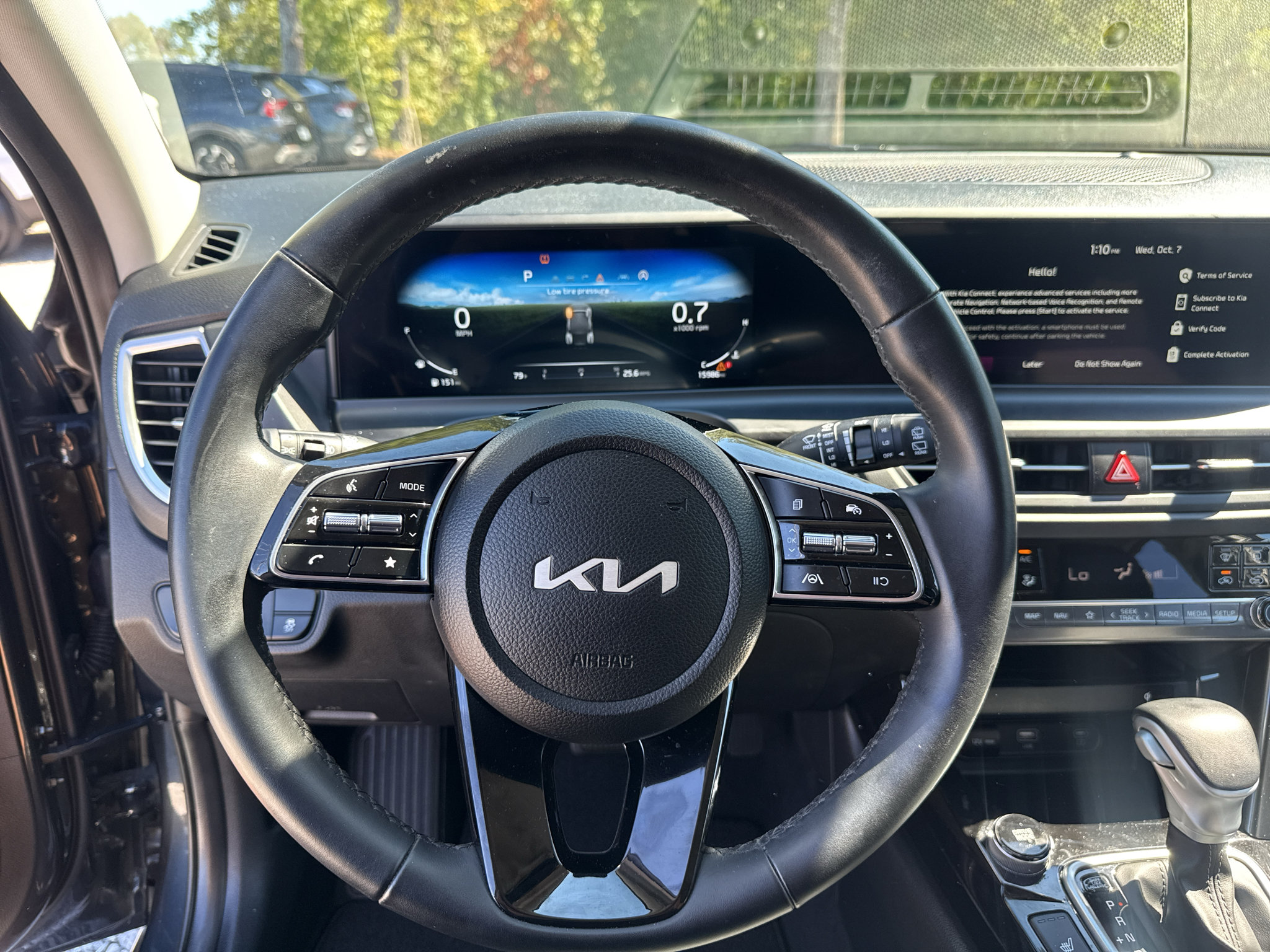 Used 2025 Kia Seltos EX FWD image 11