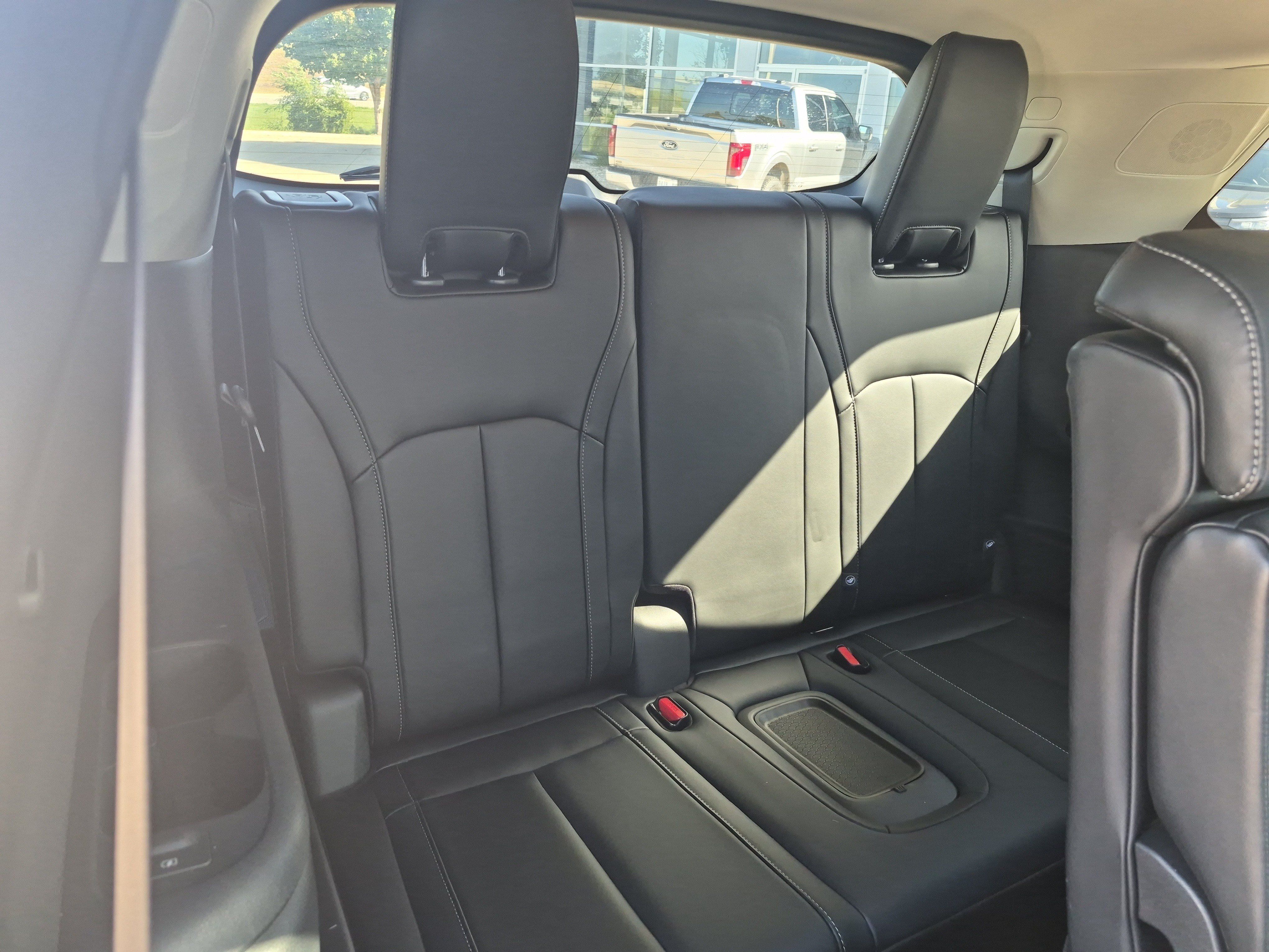 Used 2023 INFINITI QX60 Luxe AWD/4WD image 13