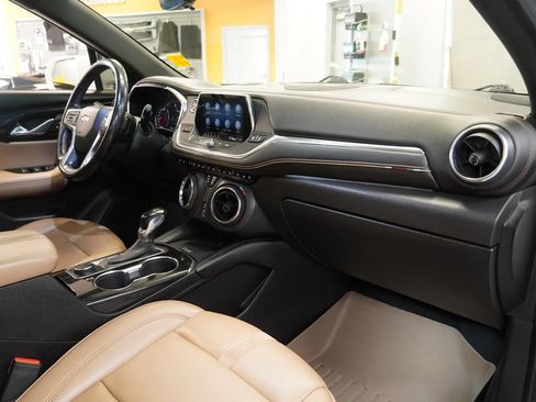 Used 2019 Chevrolet Blazer Premier w/ Sun and Wheels Package FWD image 37