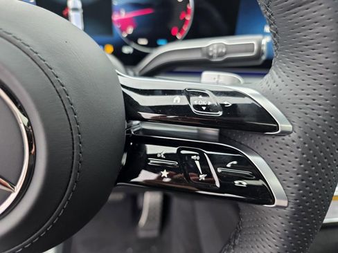 New 2026 Mercedes-Benz GLS 580 4MATIC image 17