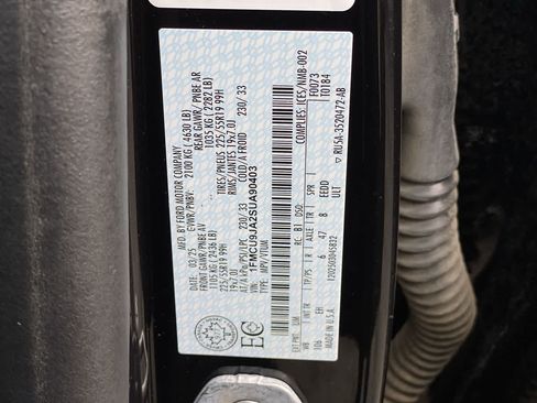 Used 2025 Ford Escape Platinum AWD/4WD image 29