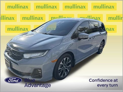 Used 2025 Honda Odyssey Elite image 2