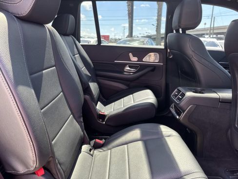 Used 2022 Mercedes-Benz GLS 450 4MATIC image 10