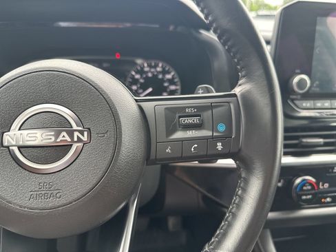 Used 2023 Nissan Pathfinder SV w/ Black Appearance Package AWD/4WD image 21