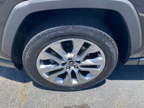 Used 2021 Toyota RAV4 XLE Premium FWD image 21