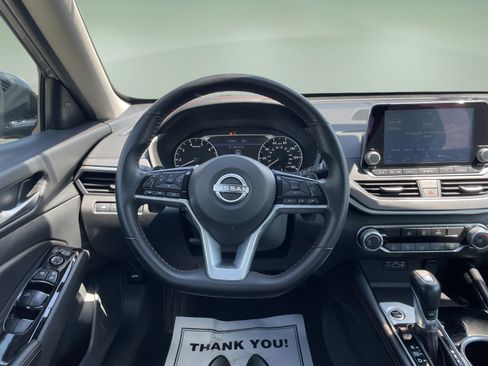 Used 2025 Nissan Altima 2.5 SR FWD image 31