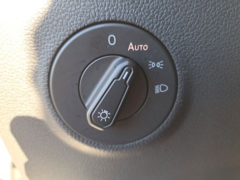 Certified 2024 Volkswagen Taos SEL image 25