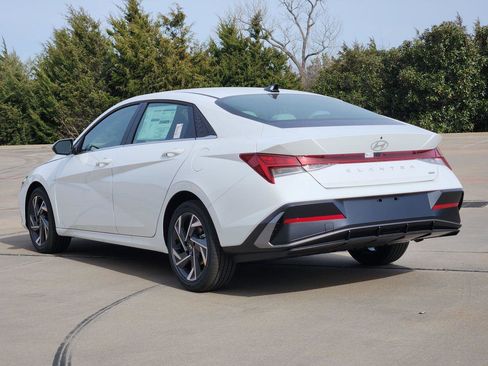 New 2026 Hyundai Elantra Limited w/ Cargo Package FWD image 3