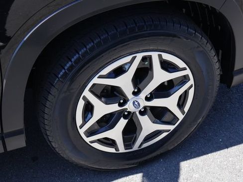 Certified 2024 Subaru Forester Premium AWD/4WD image 28