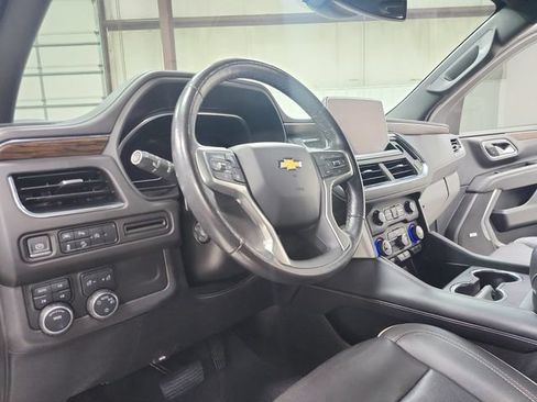 Used 2023 Chevrolet Suburban Premier AWD/4WD image 19