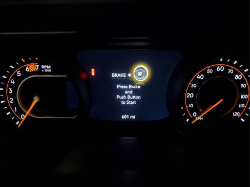 Used 2025 Jeep Wrangler Unlimited Rubicon w/ Technology Group image 26