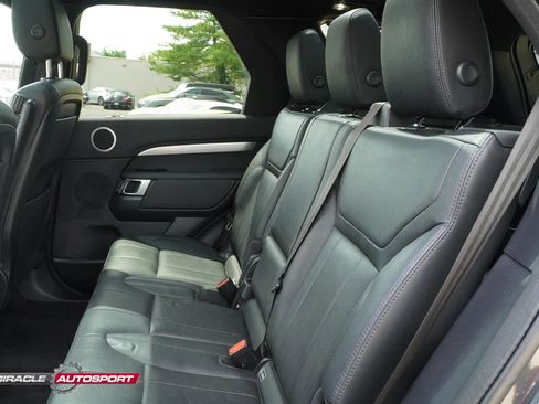 Used 2020 Land Rover Discovery Landmark AWD/4WD image 25