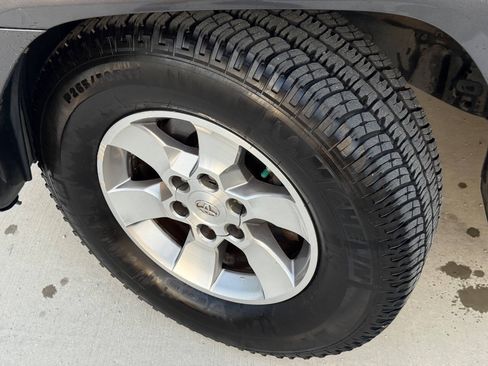 Used 2012 Toyota 4Runner SR5 w/ Convenience Pkg RWD image 8