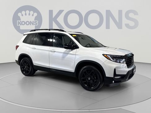 Used 2025 Honda Passport Black Edition image 2
