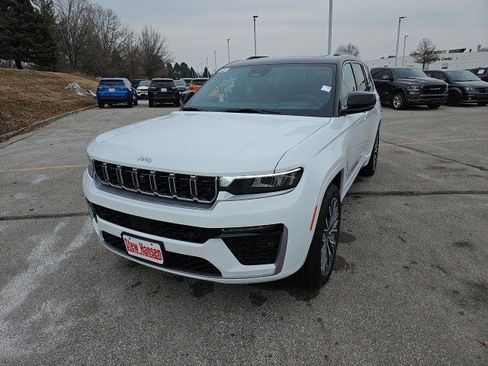 New 2026 Jeep Grand Cherokee L Summit image 1